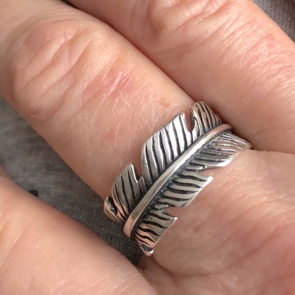 Quill Ring - Picture 3 of 4